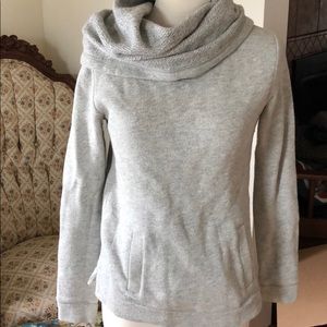 Super warm sweatshirt like sweater